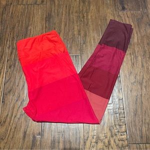Red gradient leggings
